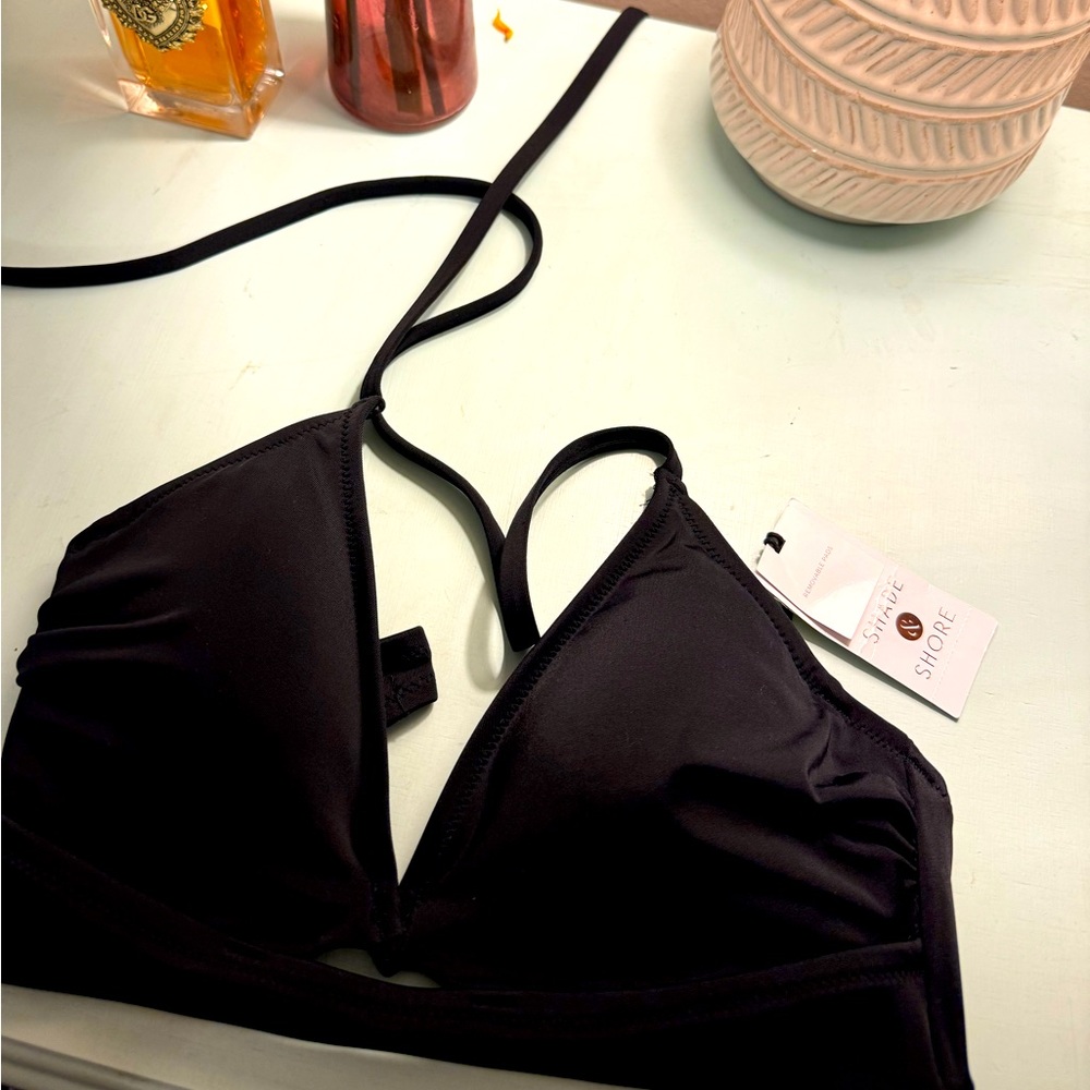BLACK SWIM TOP